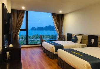 Golden Palm HaLong Hotel has Balcony rooms