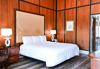 Hotel Greensboro NC Northeast has Smoking rooms