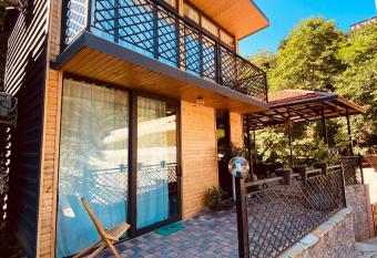 Cottage Chalet in Kvariati has Balcony rooms