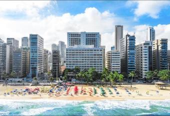 FLAT MERCURE BOA VIAGEM allows 18 year olds to book a room