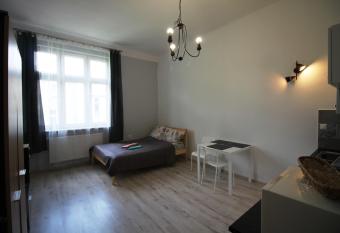 Ali 2 allows 18 year olds to book a room