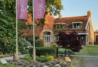 B&B Hotel De Vrije Vogel has Balcony rooms