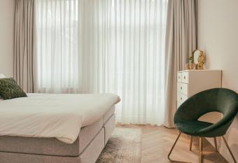 RITCH Hotel Alkmaar allows 18 year olds to book a room