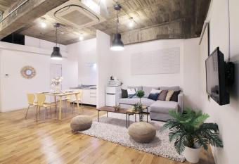 bHOTEL Nikke - 1BR Apt for 10ppl near Hondori Shopping allows 18 year olds to book a room