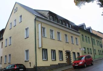 Ferienstudio allows 18 year olds to book a room