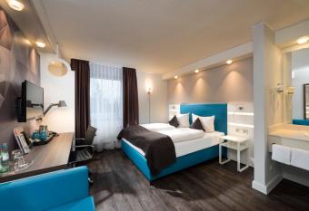 Best Western Hotel Cologne Airport Troisdorf allows 18 year olds to book a room