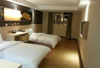 7Days Inn Shunde Lunjiao allows 18 year olds to book a room