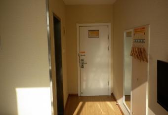 7Days Inn Tianjin Development Zone The Fifth Avenue Convention and Exhibition Center allows 18 year olds to book a room