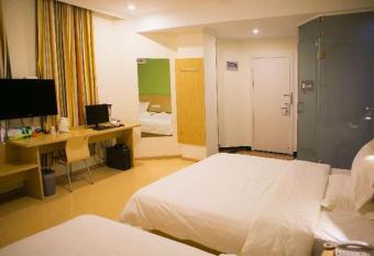 7Days Inn ShaoXing Railway Station allows 18 year olds to book a room