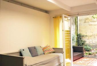 Joli T2 centre ville avec terrasse priv  e & patio has Balcony rooms