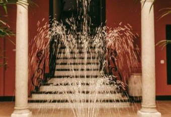 Palacio San Fernando has Balcony rooms