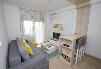 Fast Sleep & Go 3 allows 18 year olds to book a room