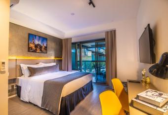 360 Rep  blica has Balcony rooms