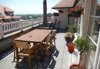 ROYAL GARDENS DAKTERRAS has Balcony rooms