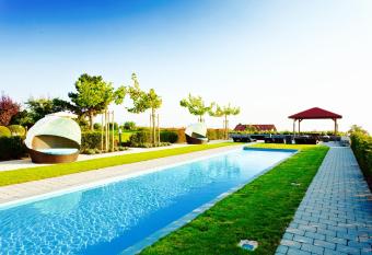 Burgunderhof Bodensee - Adults only allows 18 year olds to book a room