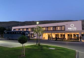 HA Hotel Mostar allows 18 year olds to book a room