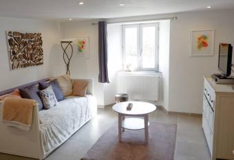 Chez Marcel has Balcony rooms