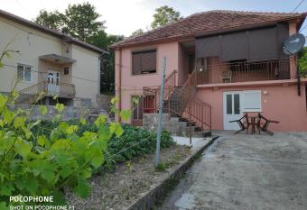 Apartman Pavle 2 has Balcony rooms