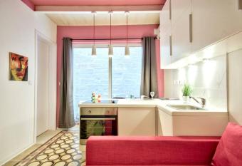 Valletta Art House - Retro Bordello has Balcony rooms
