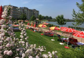 Aqua Apartman Superior has Balcony rooms