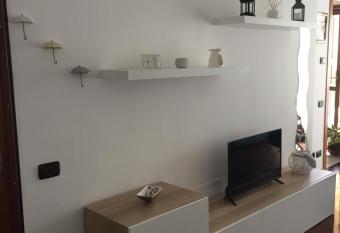 Dali House Airport And Fiera has Balcony rooms