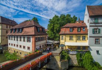 Hotel Bruderm  hle allows 18 year olds to book a room
