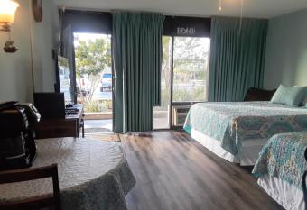 Benjamin's Pier at Laguna Reef Resort allows 18 year olds to book a room