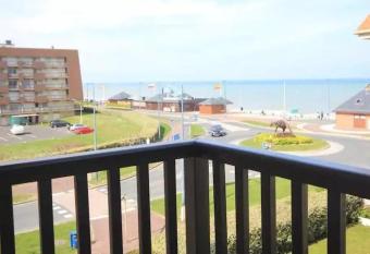 Studio 21m2 vue mer avec balcon villers-sur-mer has Balcony rooms
