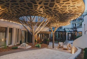 Kunzmann s Hotel | Spa allows 18 year olds to book a room