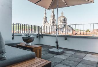 Altstadt Hotel Self Check-In has Balcony rooms