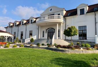 Hotel Nad Stawem has Balcony rooms