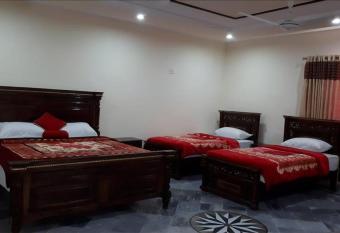 Executive Palace Hotel allows 18 year olds to book a room