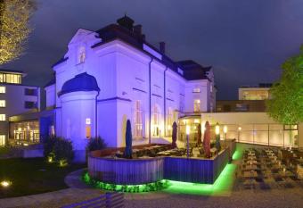 Asam Hotel allows 18 year olds to book a room