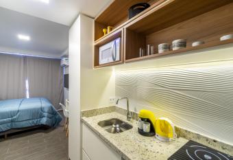 Studio Graciosa - Central - AYN025 allows 18 year olds to book a room