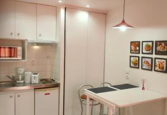 Rive gauche allows 18 year olds to book a room