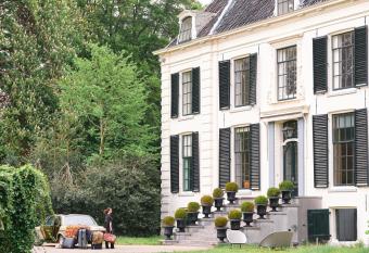 Eco Hotel Plantage Rococo allows 18 year olds to book a room