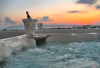 Santo Concept Luxury Villas has rooms with a private hot tub