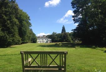 Domaine et Ch  teau de S  r  ville allows 18 year olds to book a room