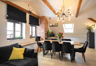 Apartamenty Dukla has Balcony rooms