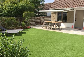 vakantiehuisje 007 allows 18 year olds to book a room