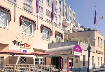 Mercure Hotel K  ln City Friesenstra  e allows 18 year olds to book a room