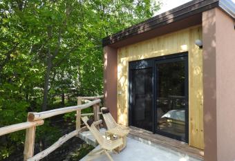 Small holiday houses has Balcony rooms