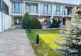 NEW!! Melluzi Appartment has Balcony rooms