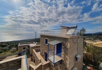 Neohori 2 has Balcony rooms