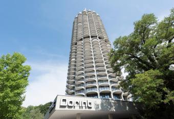 Dorint An der Kongresshalle Augsburg allows 18 year olds to book a room