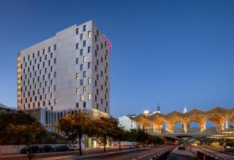Moxy Lisboa Oriente allows 18 year olds to book a room