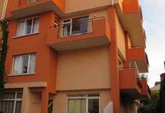 Solis has Balcony rooms