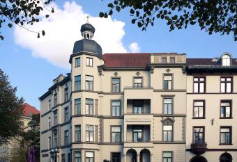 Mercure Hotel Hannover City allows 18 year olds to book a room