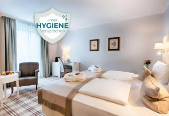 ACHAT Hotel SchreiberHof Aschheim allows 18 year olds to book a room