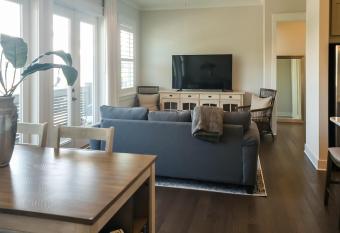 Prominence: The Anchorage has Balcony rooms